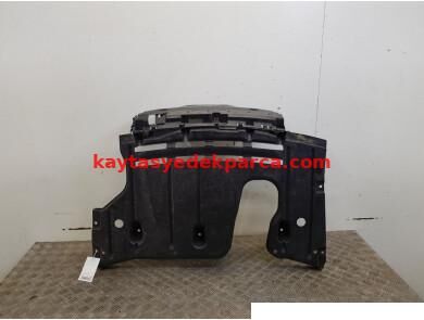 51717293610-7293610-BMW-TAMPON ALT BAKALİTİ F30/ARKA/ORTA