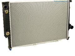 BSG-17117801423-KLİMA FANI E46/320D DÜZ VİTES