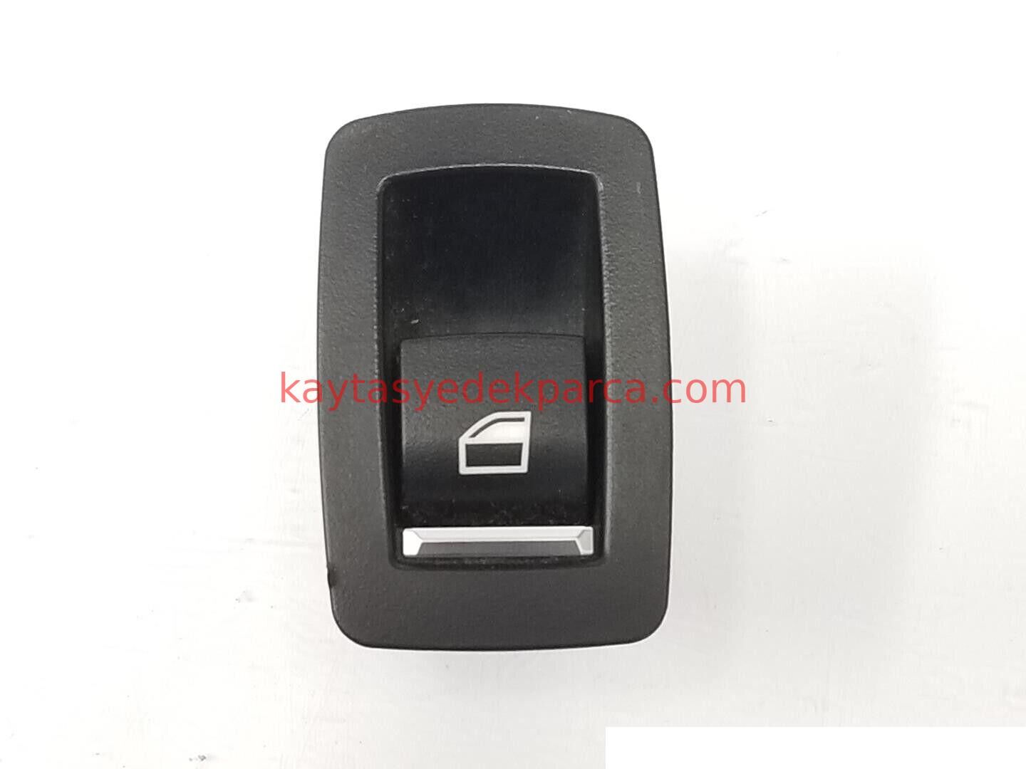 61319361939-9361939-BMW-CAM DÜĞMESİ ARKA