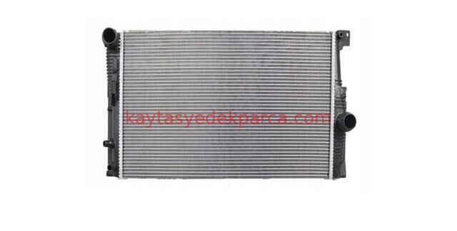 17118672012-8672012-BHR-SU RADYATÖRÜ F10 LCI BENZİN