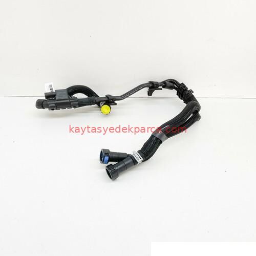 13538514451-8514451-BMW-YAKIT  HORTUMU E90LCI