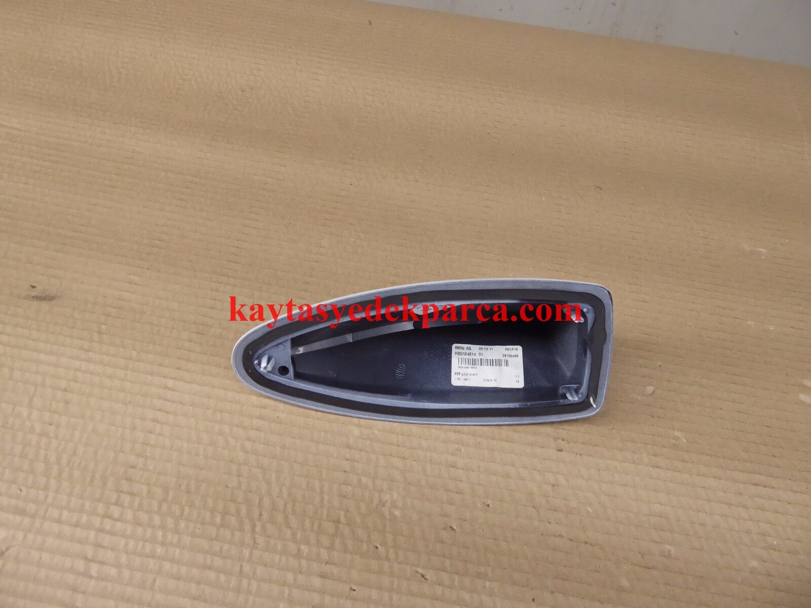 65209184814-9184814-BMW-ANTEN KAPAĞI F10