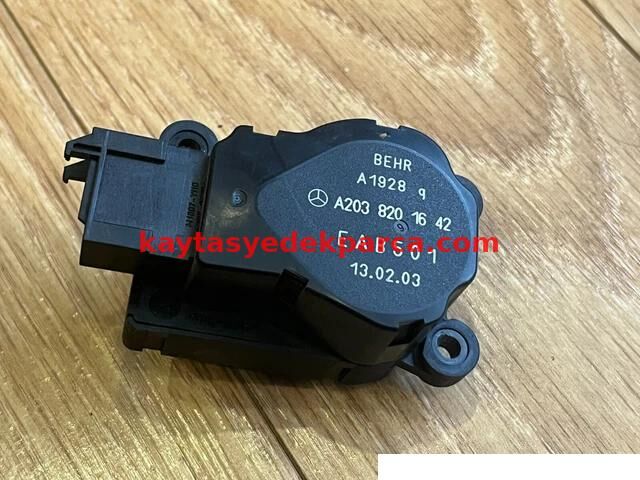 A2018203642-KYB-SİLECEK MOTORU, W201 2018201342