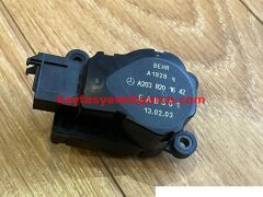 A2018203642-KYB-SİLECEK MOTORU, W201 2018201342