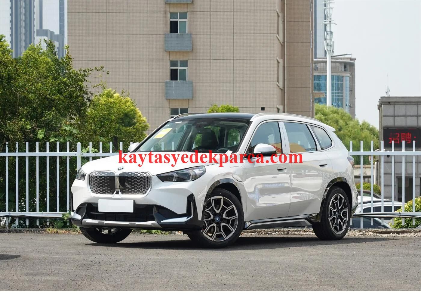 71236995892-6995892-BMW-ETİKET