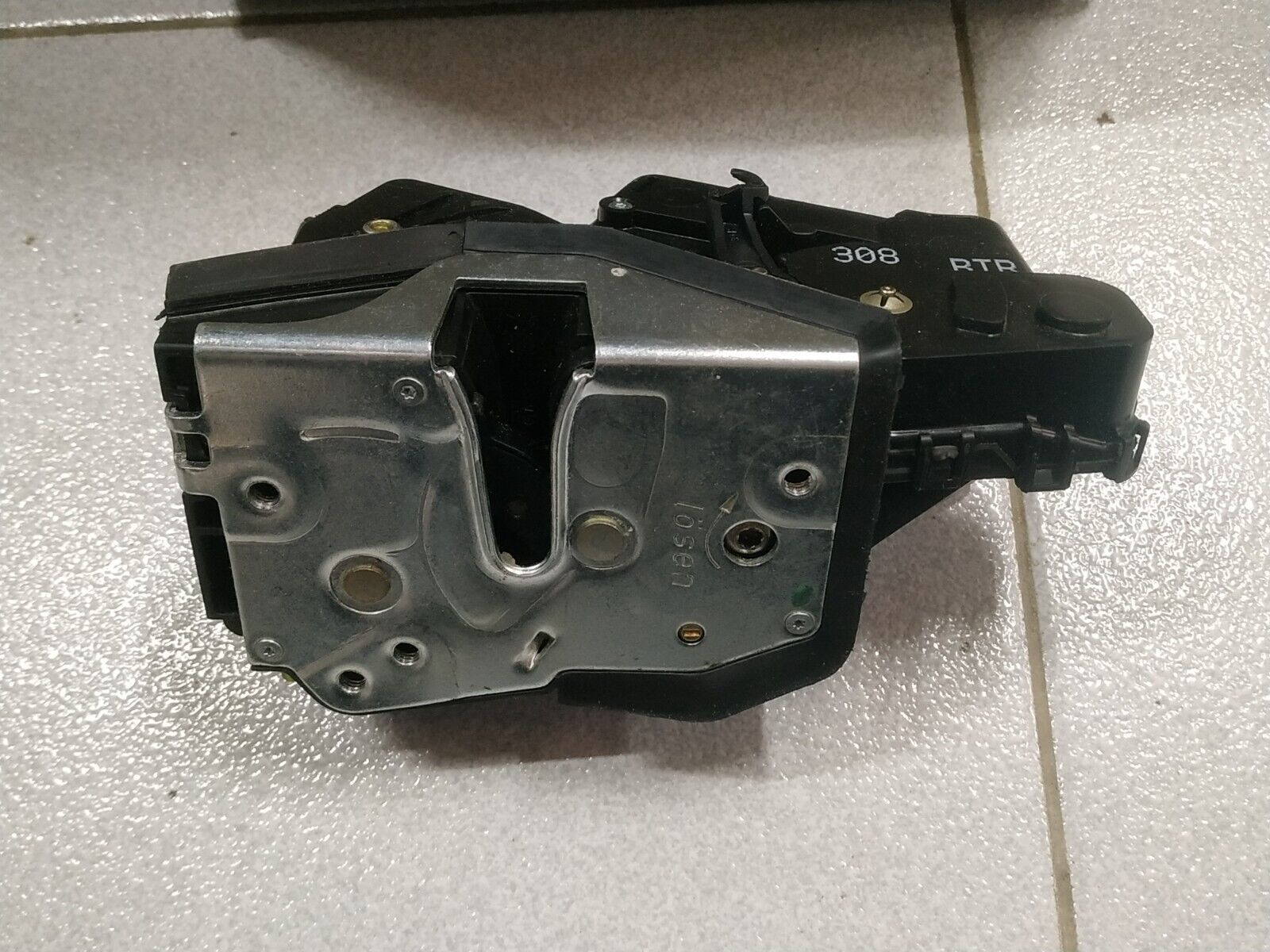 BMW-51217011308-KAPI KİLİDİ E46/4/R ÖN <=09/00
