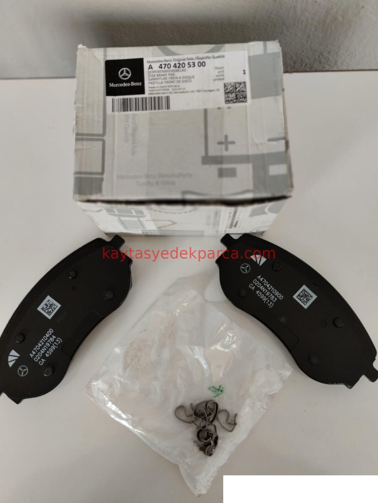 A4704205300-MER-FREN BALATASI, W470 ÖN PİCKUP