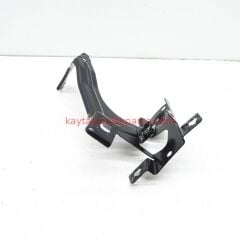 41357413401-7413401-BMW-ÇAMURLUK BRAKETİ G11 SOL ÖN