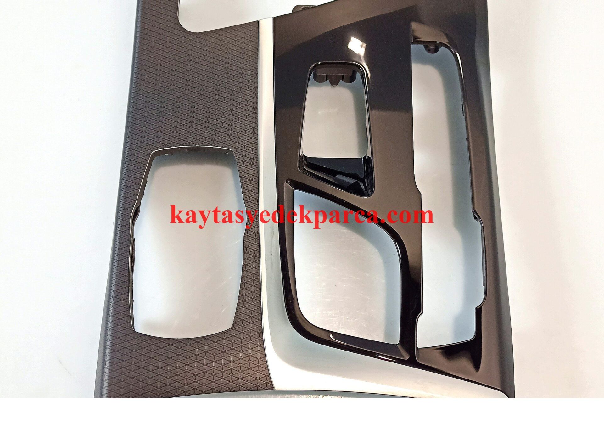 51169882259-9882259-BMW-ORTA VİTES KONSOLU G30