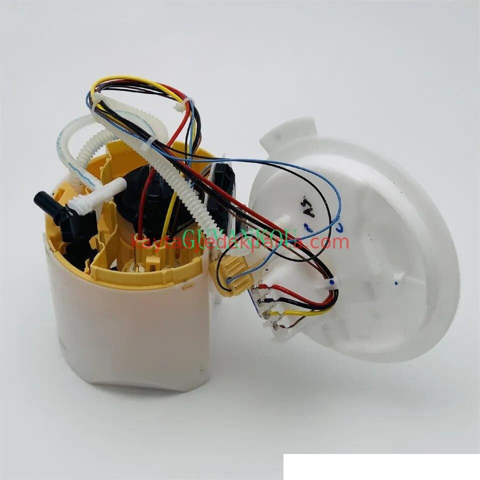 16117473444-7473444-BMW-YAKIT POMPASI