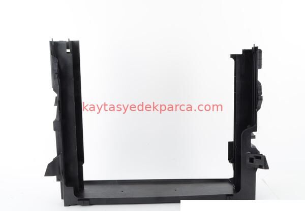 17117631474-7631474-BMW-RADYATÖR KASASI