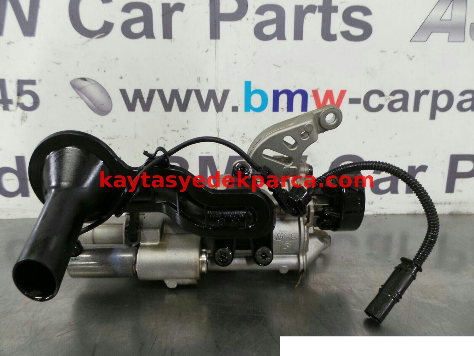 11418601646-8601646-BMW-YAĞ POMPASI F20/F30 116İ