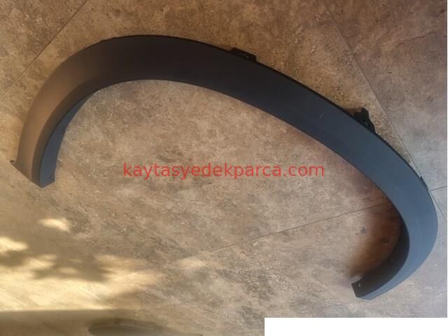 51777163558-7163558-OEM-ÇAMURLUK AĞIZ BAKALİTİ ÖN E70/R (Y-SPOKE)