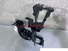 51647383858-7383858-BMW-FAR ALT AYAĞI R G30