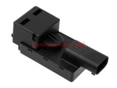 64116933052-6933052-BMW-AUC  SENSÖRÜ E60