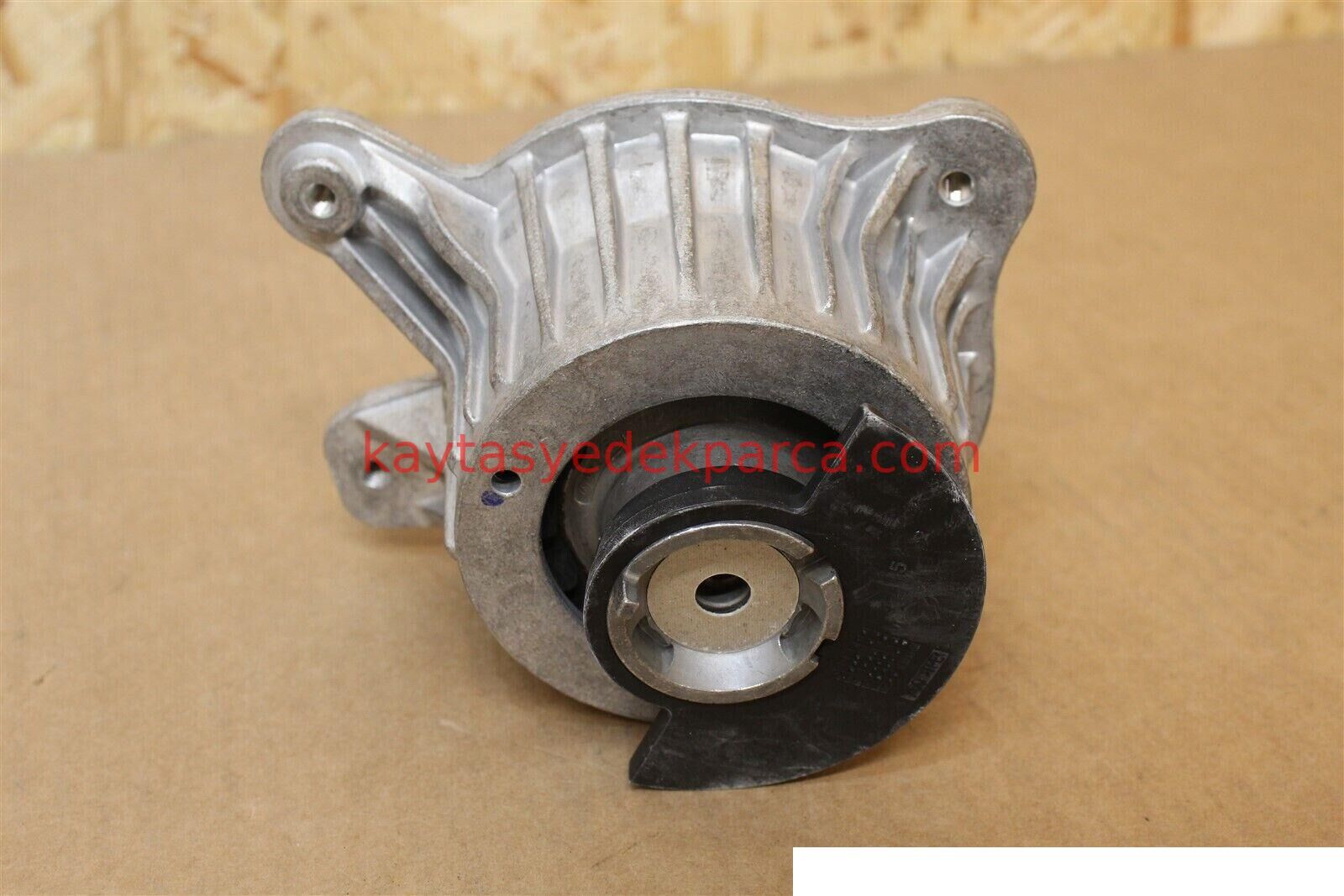 A2052406717-CRT-MOTOR KULAĞI,W205 R