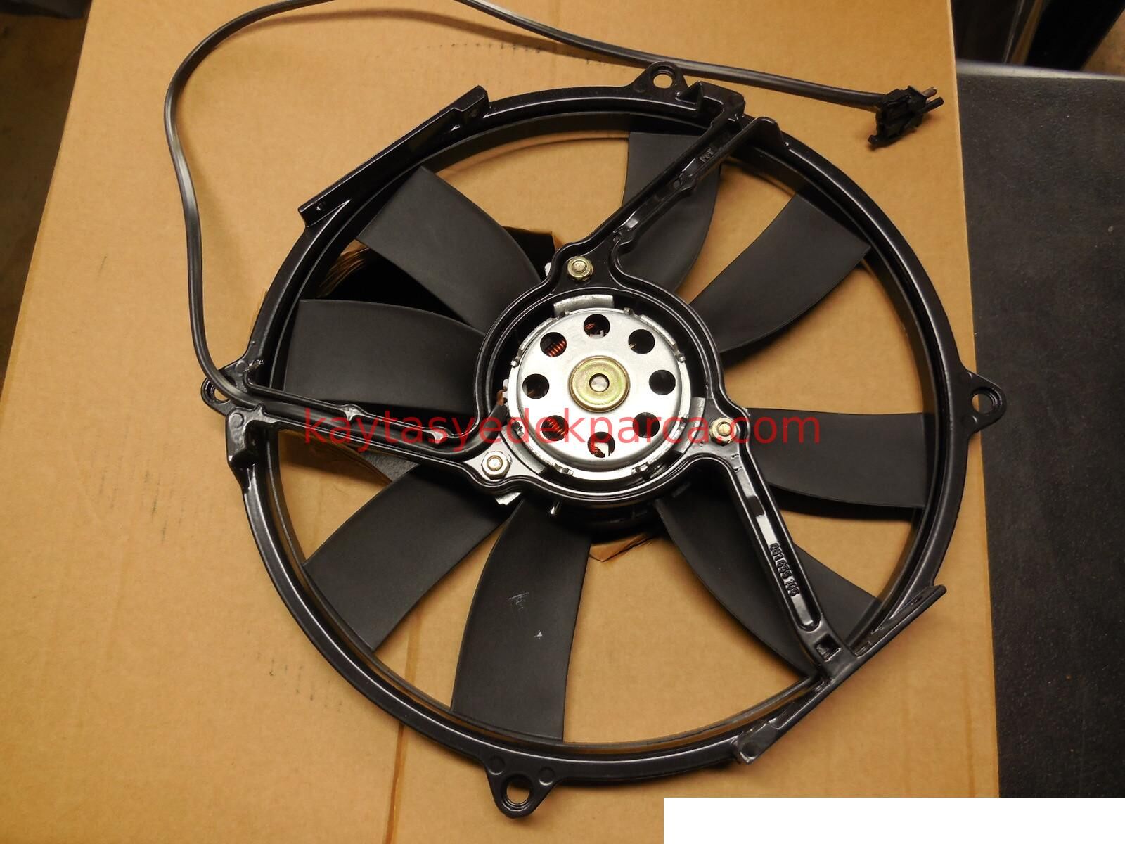 A0015001393-VEM-FAN MOTORU, W202+210 SAĞ