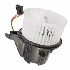 NRF-A0008304901-KALORİFER MOTORU  ARKA W447