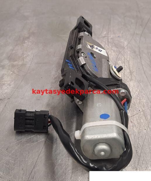 11657608117-7608117-BMW-MOTOR AKUSTİK KAPAK F20