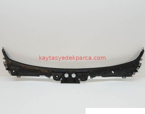 51717285920-7285920-BMW-CAM ALT IZGARASI F32