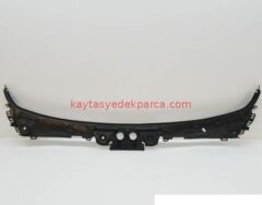 51717285920-7285920-BMW-CAM ALT IZGARASI F32