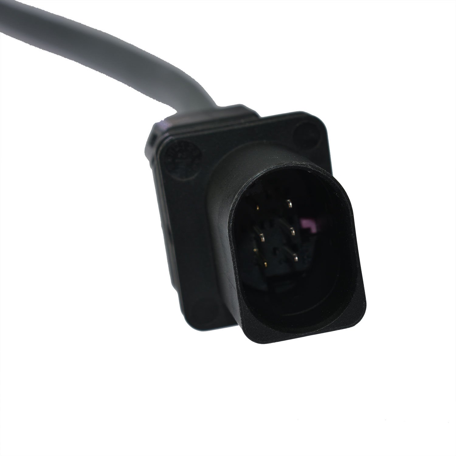 11668610507-8610507-BMW-HORTUM