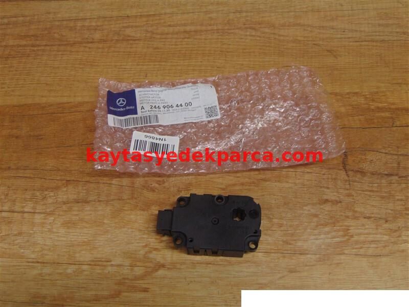 A1246901840-YER-KAPI KAPLAMASI, W124 ARKA SAĞ