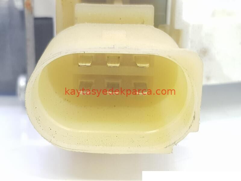 67627046031-7046031-BMW-CAM MOTORU