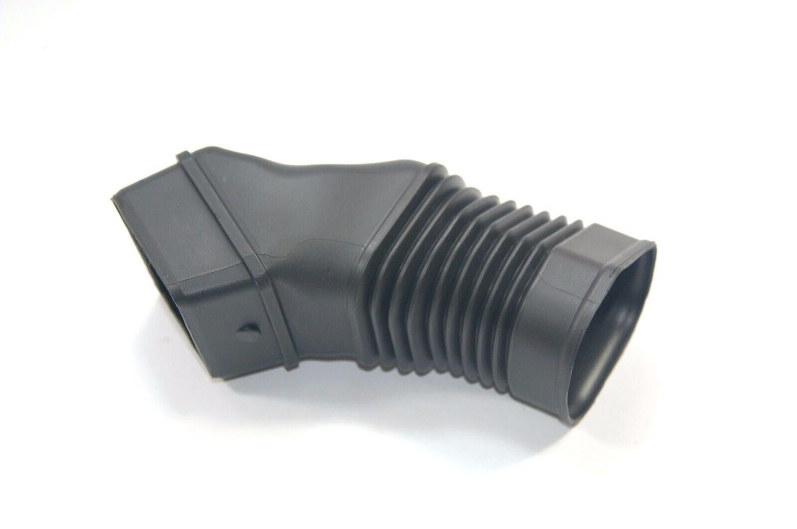 BMW-13711438768-HAVA FİLTRE GİRİŞ BORUSU E46