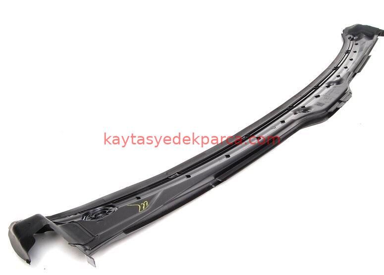 51718402420-8402420-BMW-RADYATÖR ALT BAKALİTİ X5