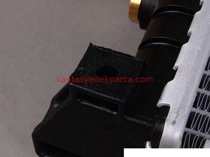 17111728907-1728907-WUT-RADYATÖR E36 AC'Lİ