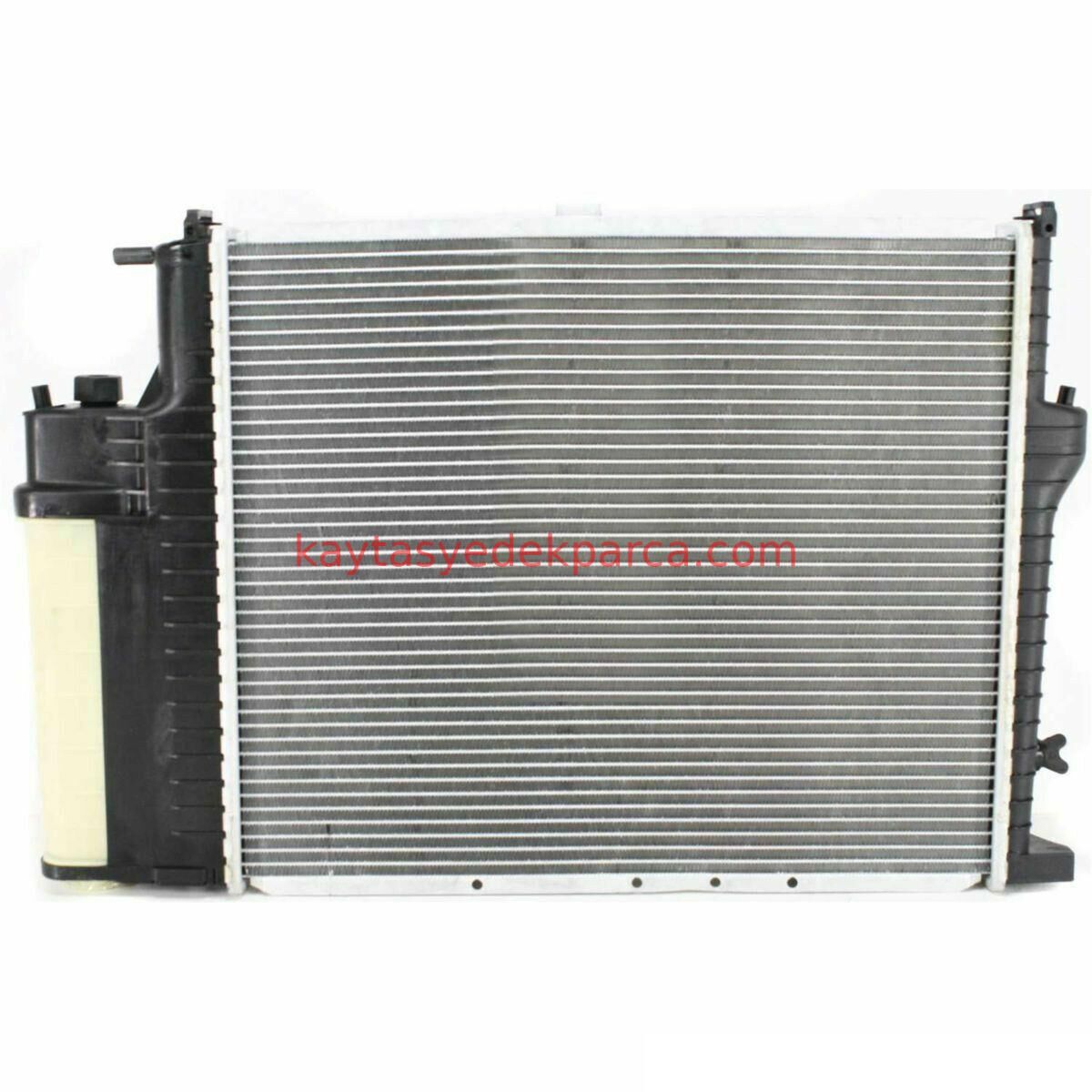 17111737760-1737760-WUT-RADYATÖR E34/M50 AC'Lİ DÜZ  1719306 ile aynı