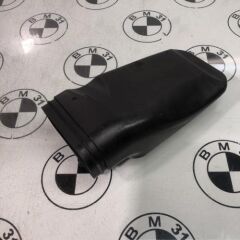 BMW-13717797956-HAVA FİLİTRE KAPAĞI BORUSU E60