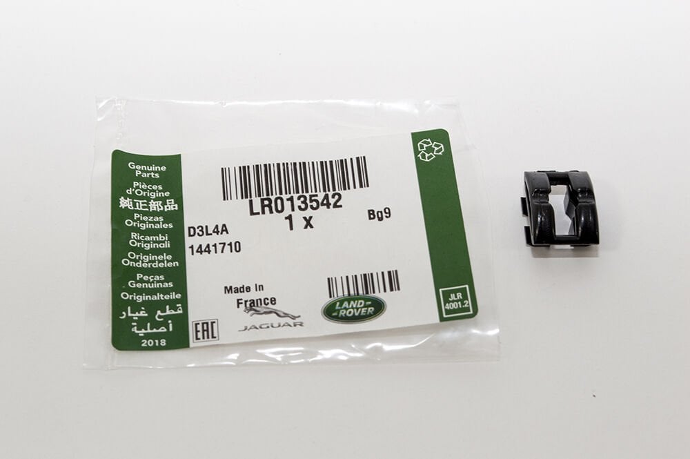 BRP-LR001542-BRAKET FAR ALT/L FREEL.2