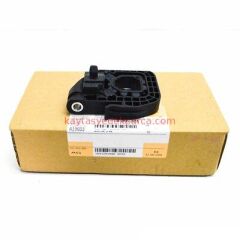 17119895624-9895624-WUT-RADYATÖR ALT BRAKETİ SAĞ