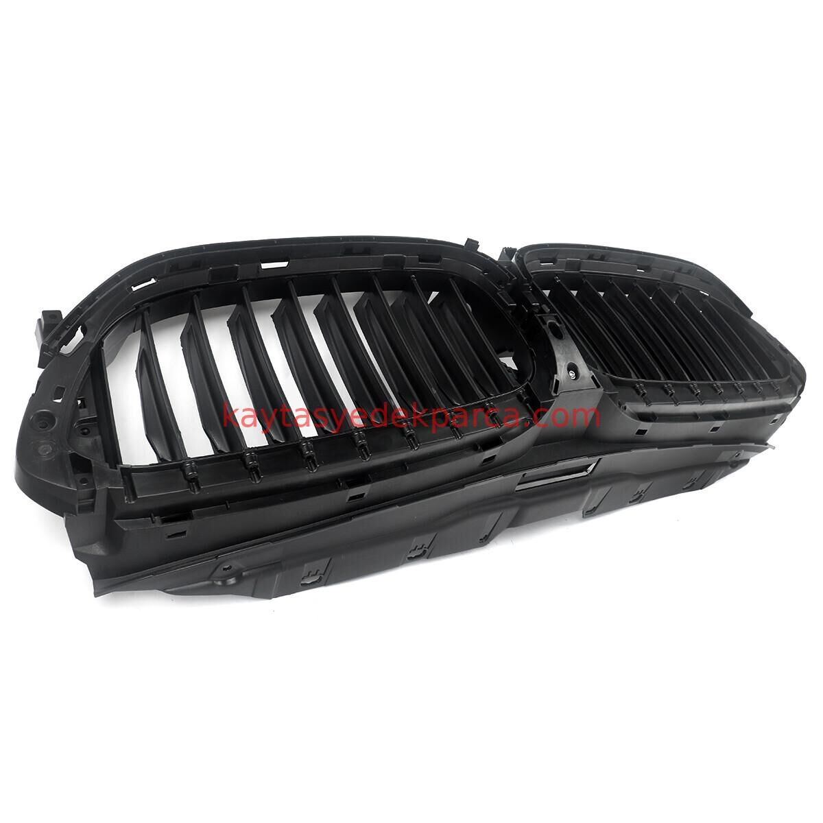 51747956347-7956347-BMW-RADYATÖR İÇ MASKE G22