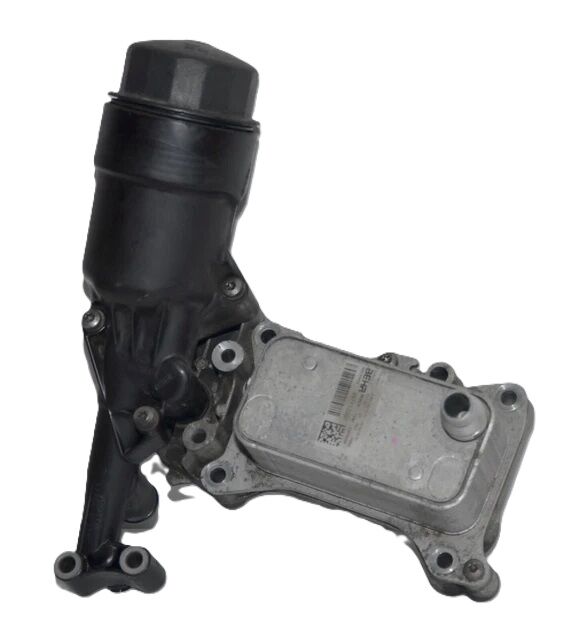 BSG-A6511800610-YAĞ SOĞUTUCUSU KOMPLE KÜTÜKLÜ, M651,