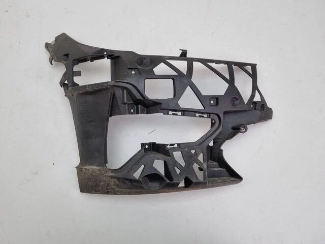 BMW-51117422248-SİS FAR İSKELETİ SAĞ
