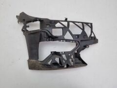 BMW-51117422248-SİS FAR İSKELETİ SAĞ