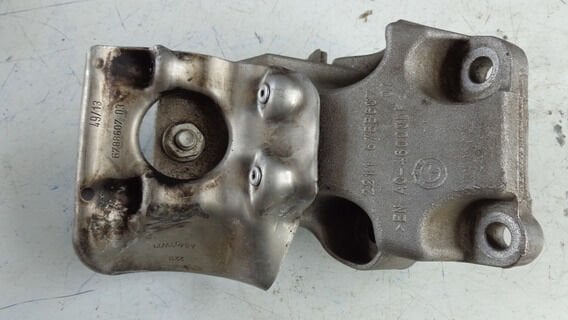 22116788607-6788607-BMW-MOTOR KULAK TAŞIYICI