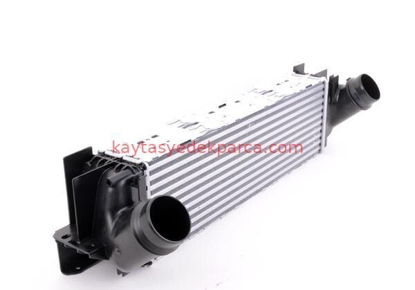 17517823570-7823570-BSG-İNTERCOLER RADYATÖRÜ F25/F26 N47N