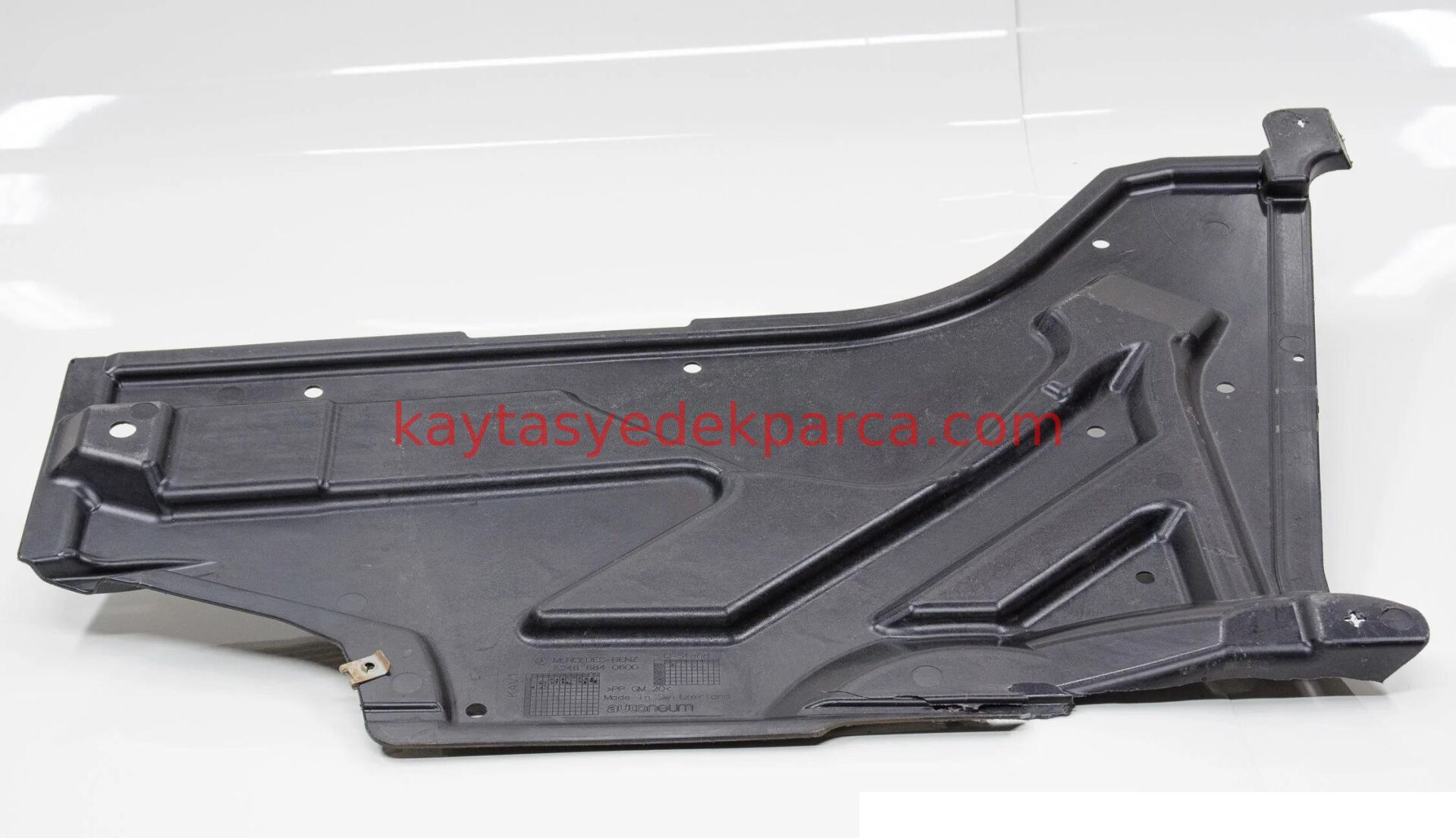 A2466840600-MER-TABAN KAPLAMASI W156-246 ARKA SOL