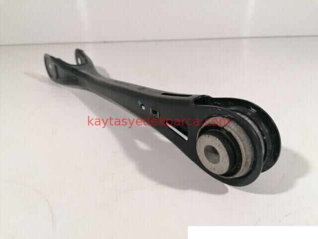 33326861114-6861114-BMW-ARKA ALT SALINCAK